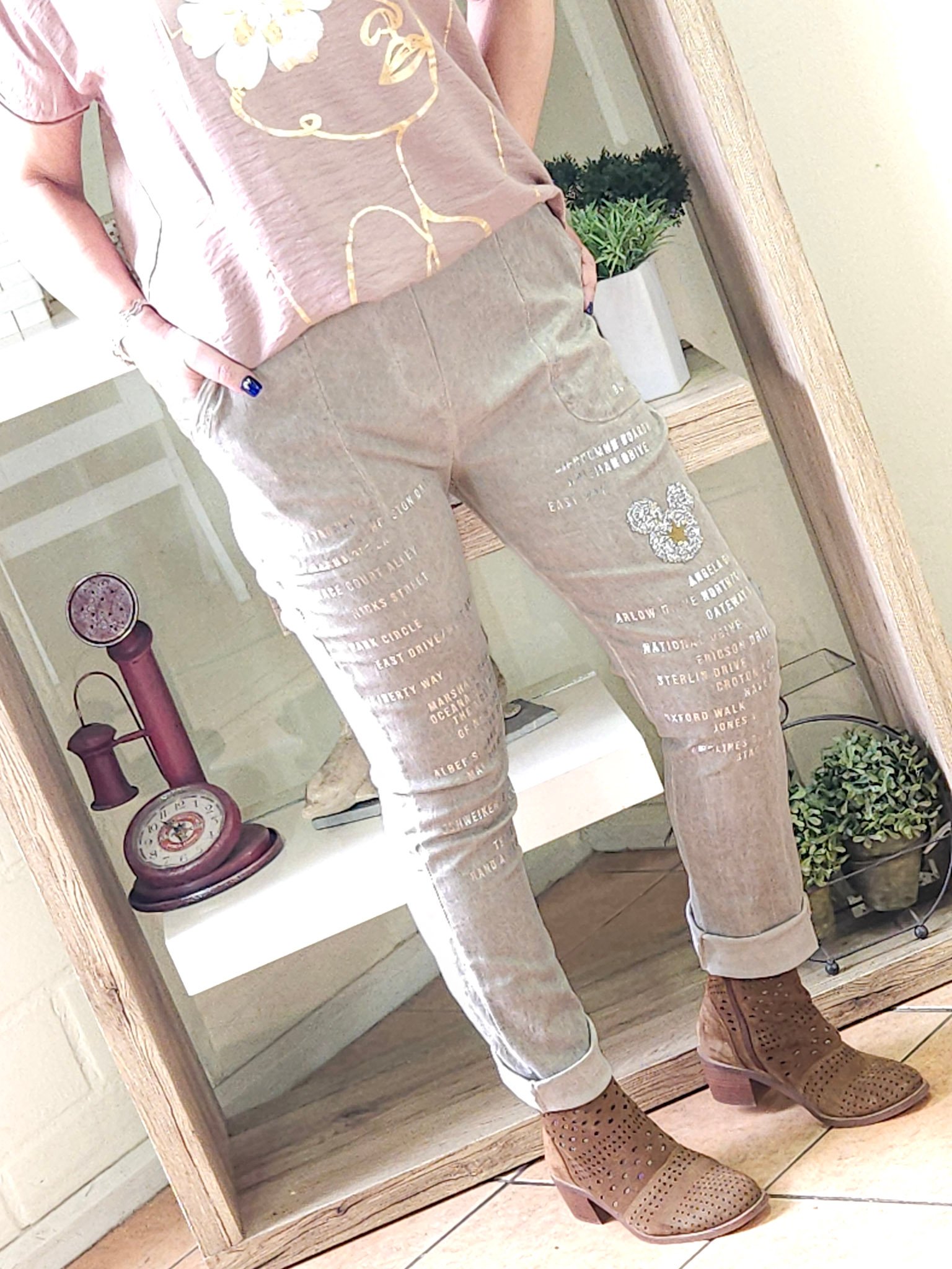 Jogger Italiano Camelia Beige - Imagen 4