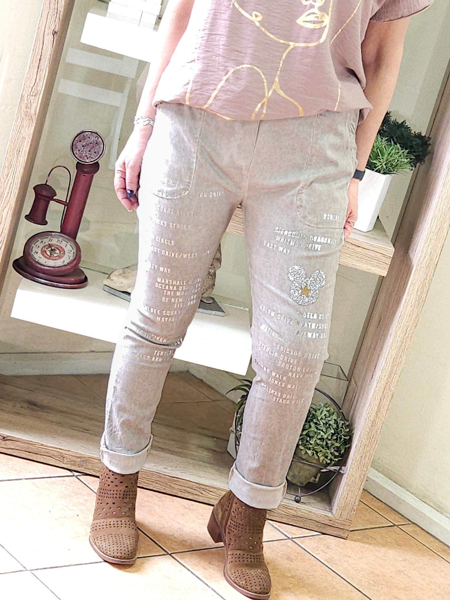 Jogger Italiano Camelia Beige - Imagen 2